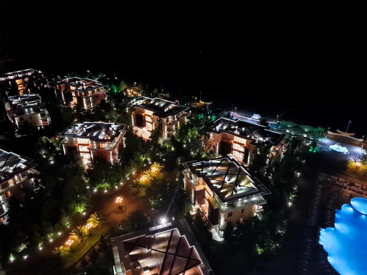 Luxury Dreamland Oasis Apartments 차크비 외부 사진